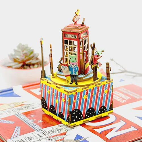 Robotime 木製精工模型 - 旋轉電話亭立體拼圖輪播圖