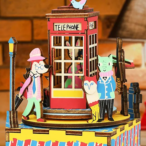 Robotime 木製精工模型 - 旋轉電話亭立體拼圖輪播圖