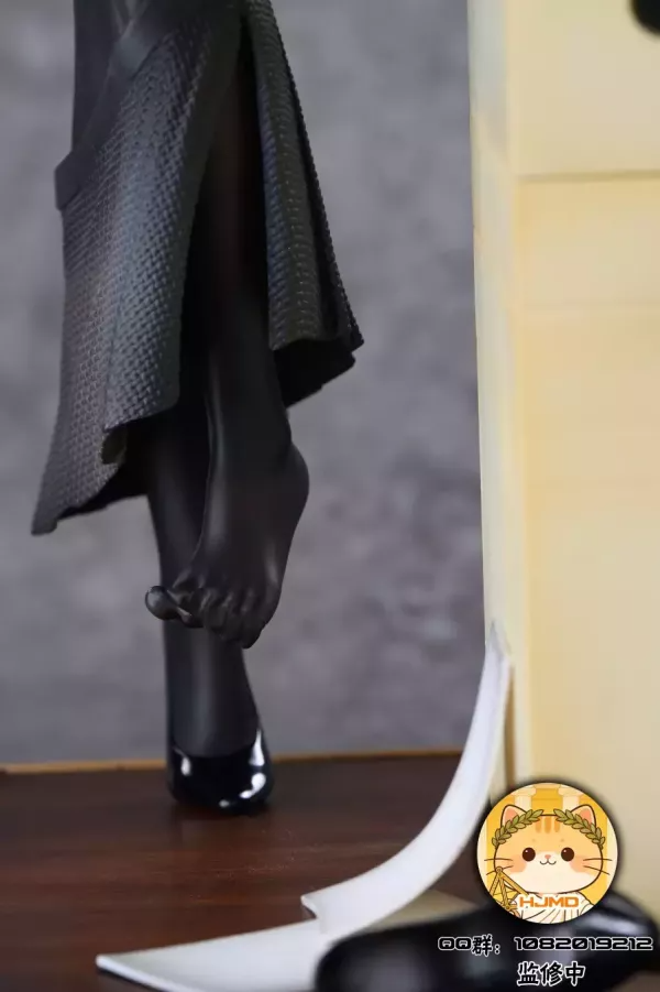 HJMD-Studio > 蔚藍檔案 > 1/4 調月莉音輪播圖